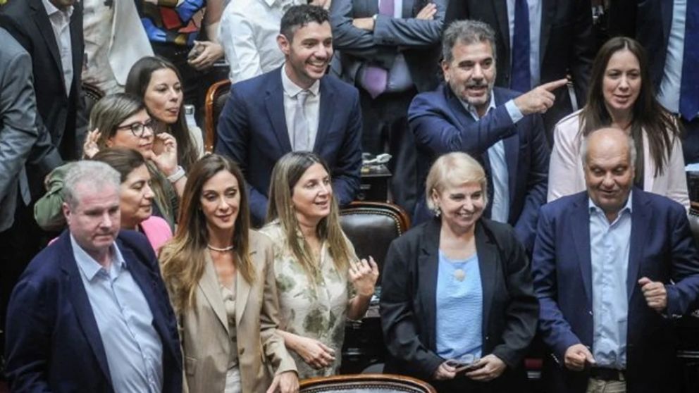Tras los rumores de ruptura, se reuni� el bloque de diputados del PRO