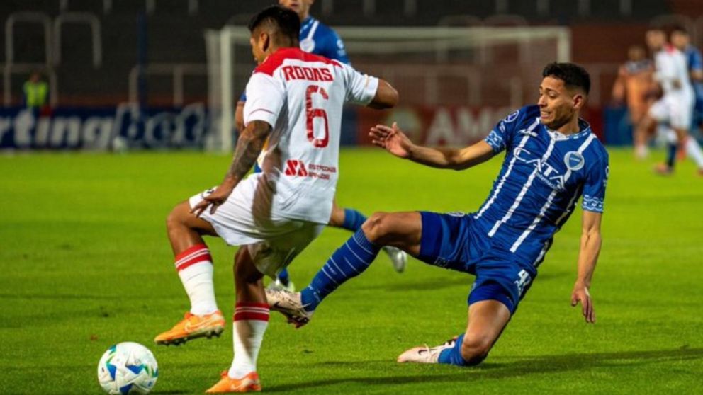 Godoy Cruz igualó 2 a 2 ante el equipo peruano.