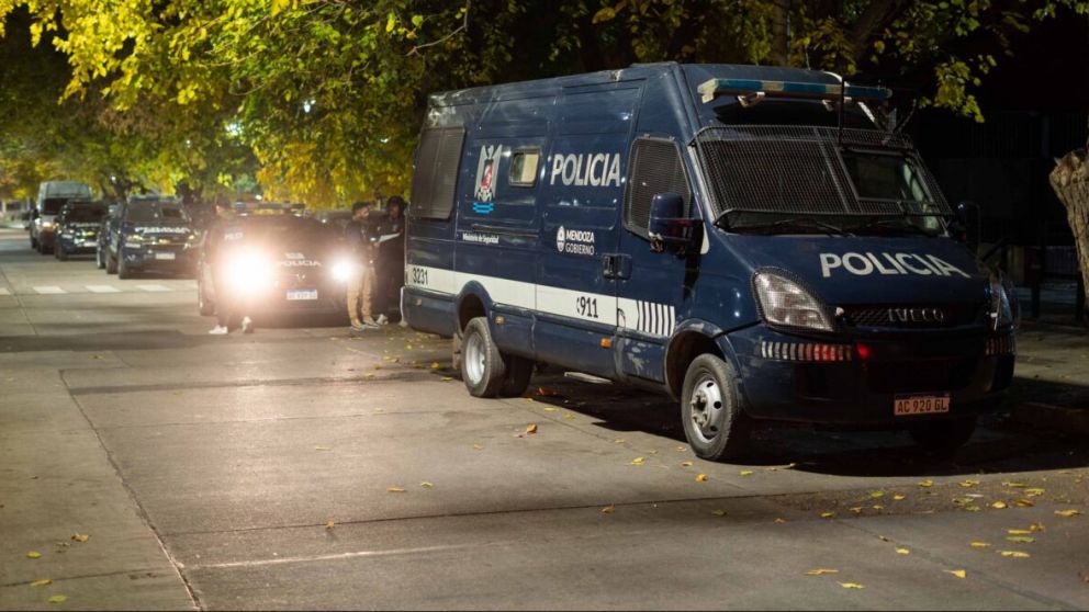Crimen en Guaymallén: cambiaron la imputación para los policías involucrados y ahora van por otros tres prófugos
