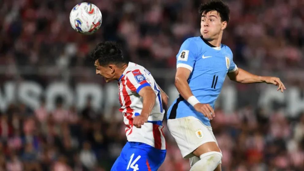 Paraguay y Uruguay se enfrentan por Eliminatorias Sudamericanas. 
