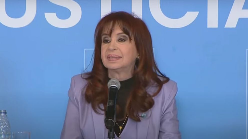 Tercer parte médico de Cristina Kirchner: seguirá internada