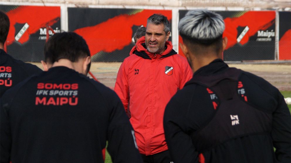 Juan Manuel Sara se despide de Deportivo Maipú tras el duelo ante Quilmes.