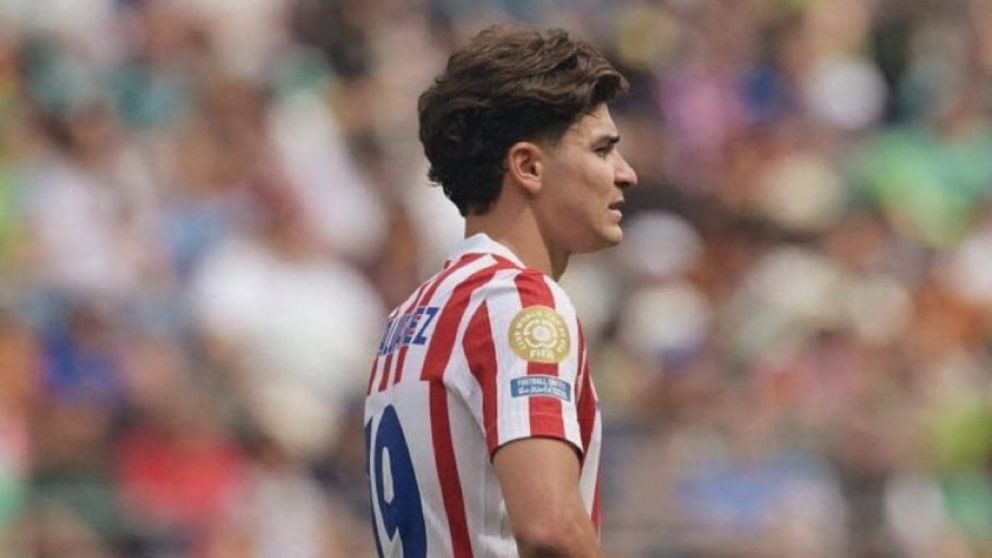 Julián Álvarez: cómo anunciar una hermosa noticia de manera incómoda
