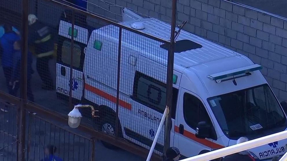 Una mujer se arroj� de una camioneta en movimiento en Guaymall�n e investigan las causas