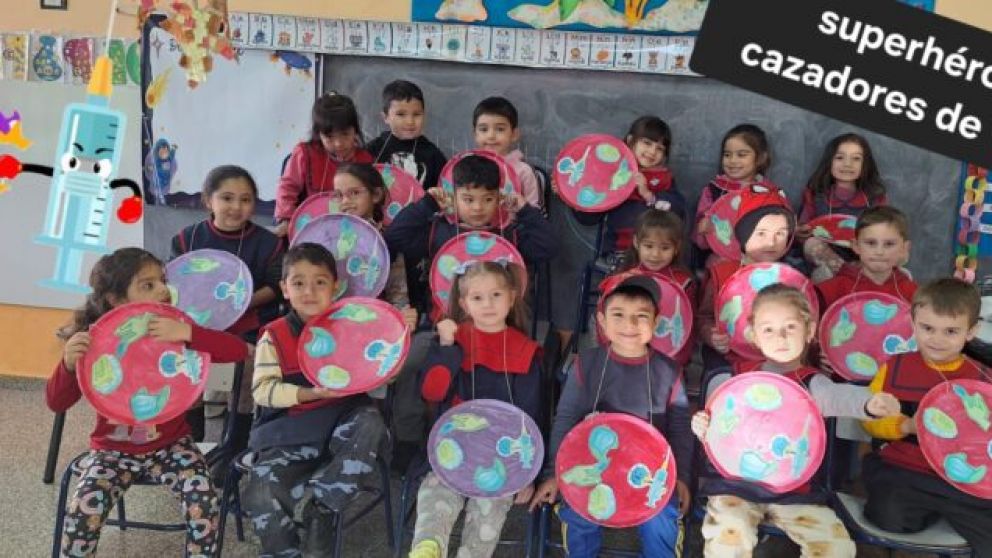 Ni�os cazadores de virus: una original propuesta educativa en un jard�n de Mendoza