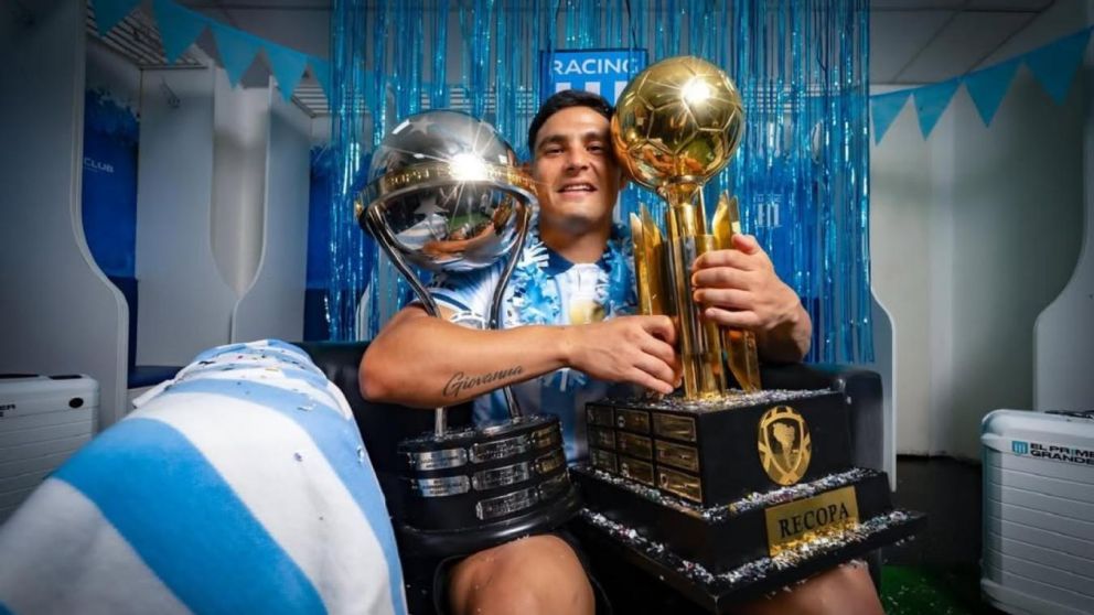 Maxi Salas se despidió de Racing y liquidó a Milito: “Decidí irme por dignidad”