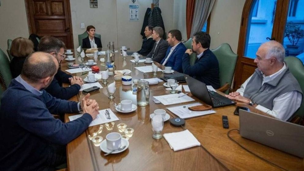 La ministra Jimena Latorre, recibió a directivos del sector energético.
