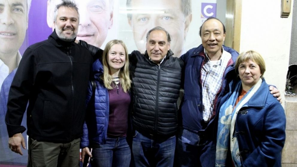 La podóloga que asesora a Hebe Casado, de paseo por San Rafael para criticar el desdoblamiento de las elecciones