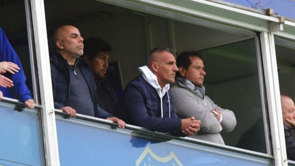 El presidente del Xeneize podría desarmar el Consejo de Fútbol.