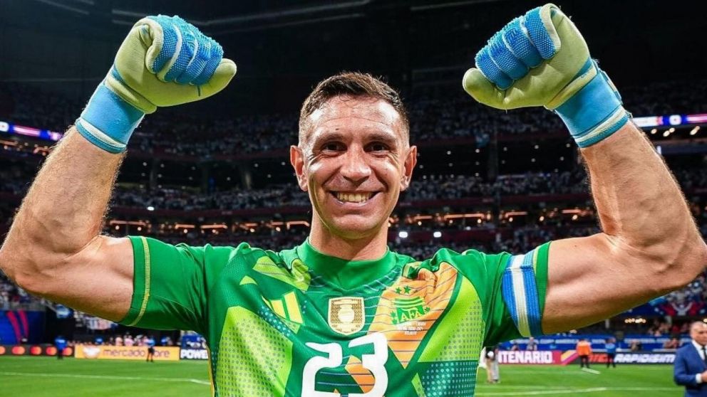La noticia llega en medio de los rumores acerca de la continuidad de Dibu en Aston Villa,