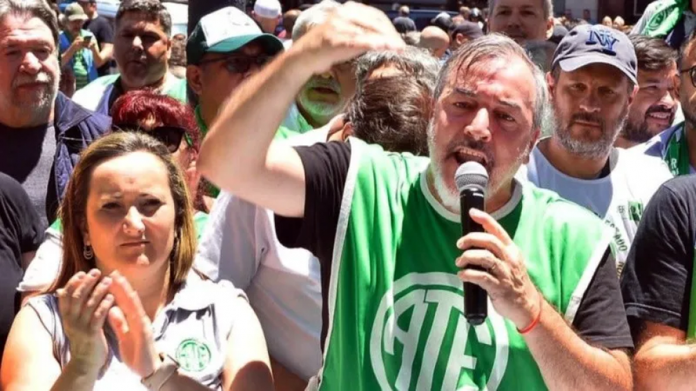 ATE acelera el paro ante la presi�n por miles de despidos que prepara el Gobierno y crece la tensi�n