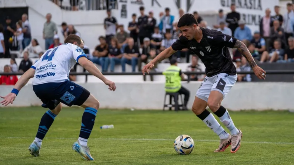 El Lobo ganó en casa y recuperó la cima en la tabla de posiciones.