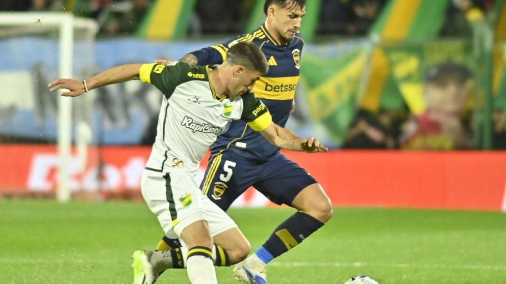 Defensa y Boca jugaron un entretenido partido en Varela.