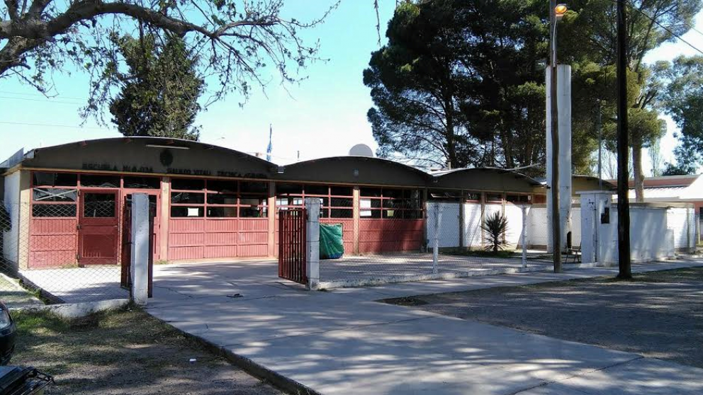 Otra menor de edad fue armada a una escuela de La Paz y debi� intervenir la polic�a