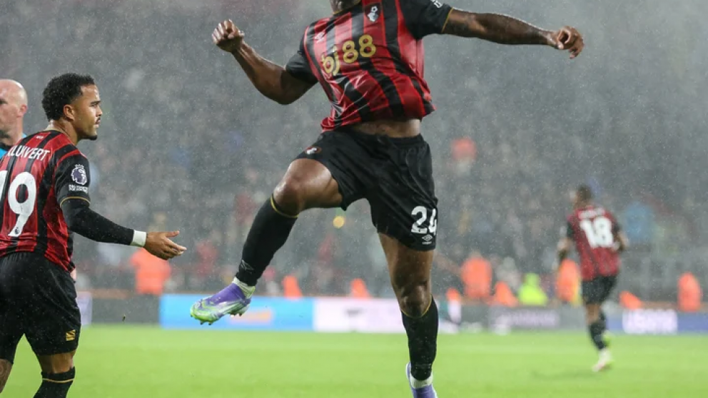 Bournemouth le ganó al Fulham y quedó como escolta en la Premier League