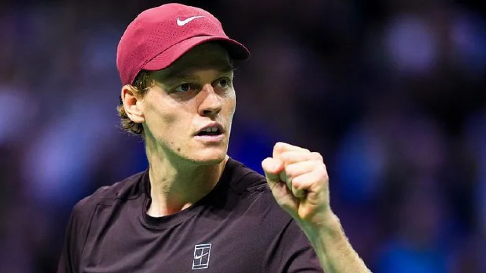 Jannik Sinner avanz� a las semifinales del Masters 1000 de Par�s tras vencer a Ben Shelton.

