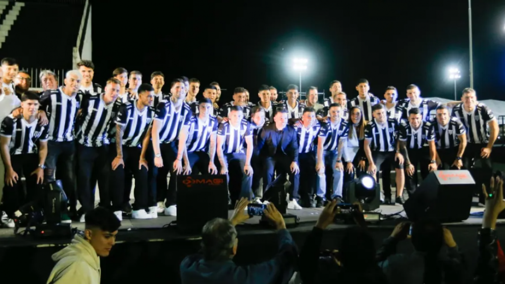 Los jugadores del Lobo que lograron el hist�rico ascenso.

