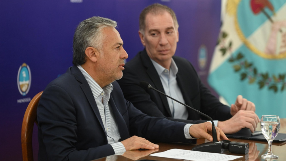 Milei le pide ayuda a Cornejo vía Santilli, en medio de una situación económica que no da para más