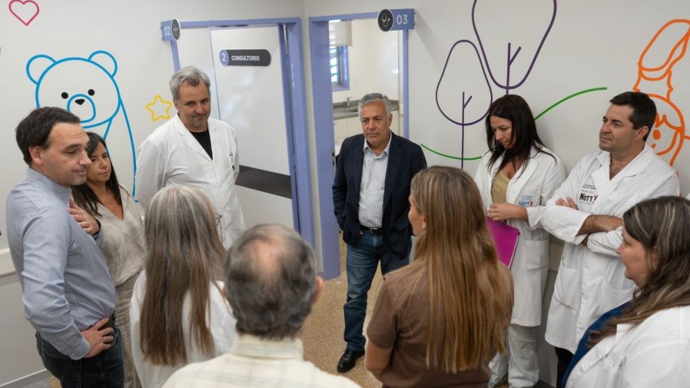 Mendoza inaugur� la primera etapa de la modernizaci�n del Hospital Notti