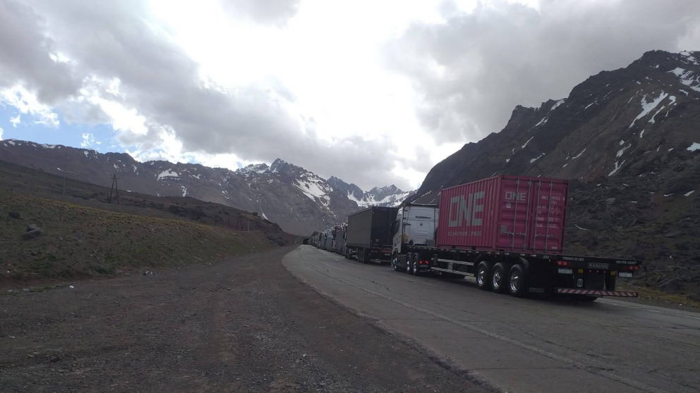 Las lluvias aflojaron en Alta Montaña y habilitaron nuevamente el tránsito a Chile por la Ruta 7