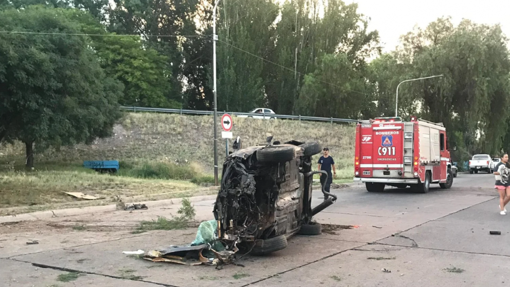 Fotos: un hombre quedó en grave estado tras un aparatoso accidente en Maipú