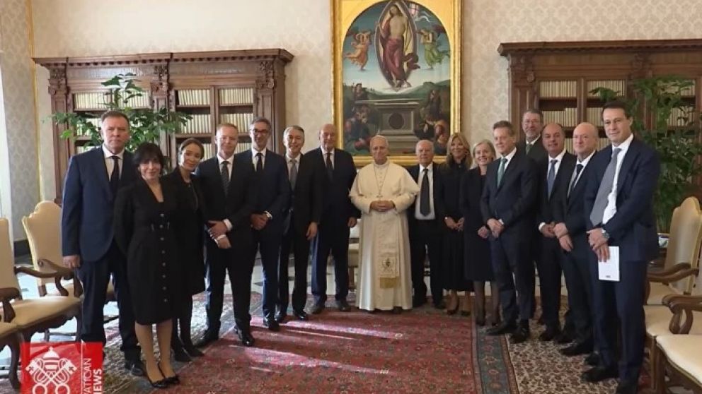 Manzano visitó al papa León XIV en el Vaticano y le pidió “bendecir” a la minería