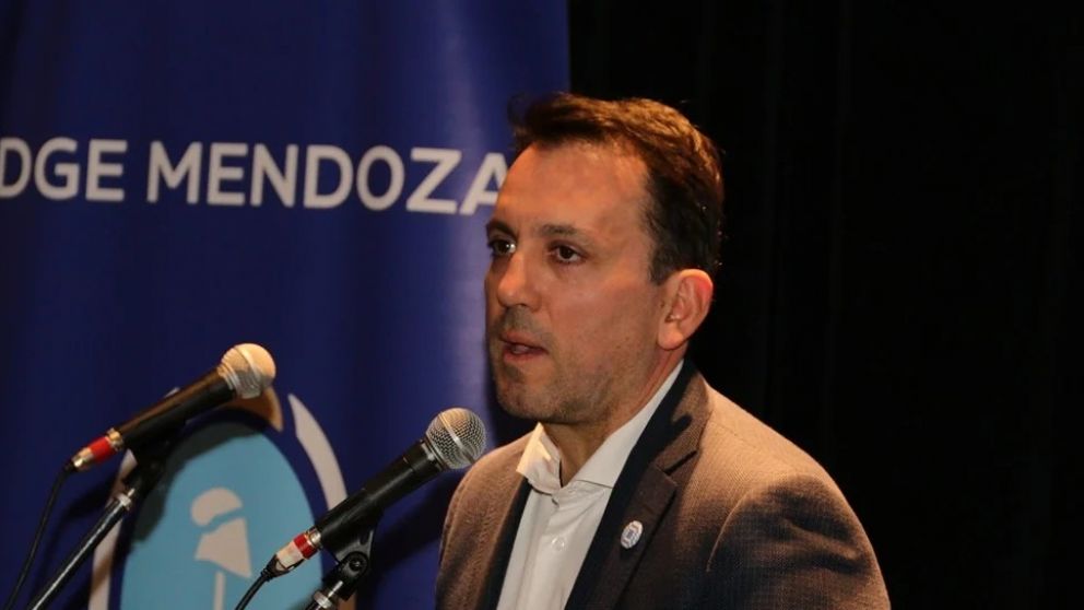Tadeo Garc�a Zalazar, ministro de Educaci�n: “No hay forma de que la IA reemplace al docente”
