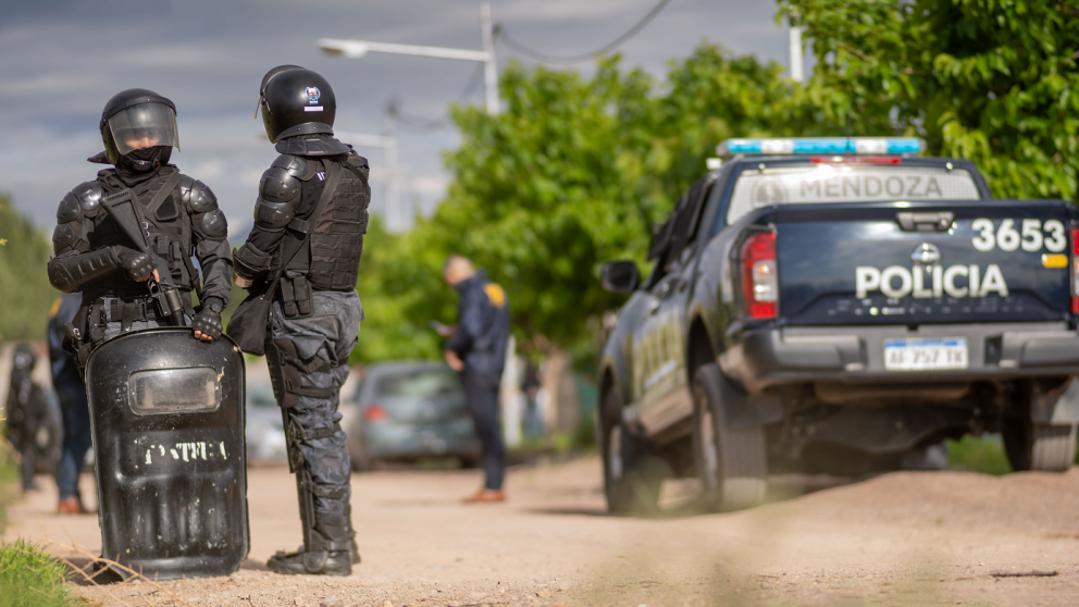 La Policía detuvo a un joven de 18 años que realizaba disparos en el barrio La Favorita
