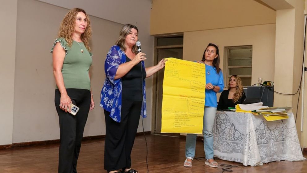 Comenz� el trabajo de la Red de Secundarias Innovadoras en Mendoza