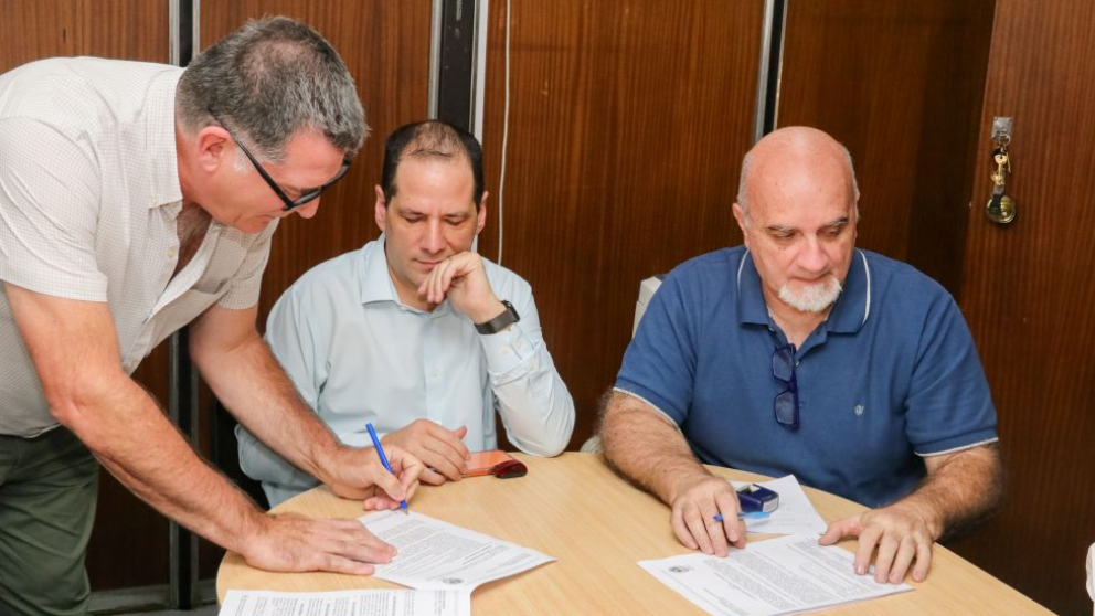 Paritarias: los representantes de los organismos de control rechazaron la oferta de Cornejo y pasaron a cuarto intermedio