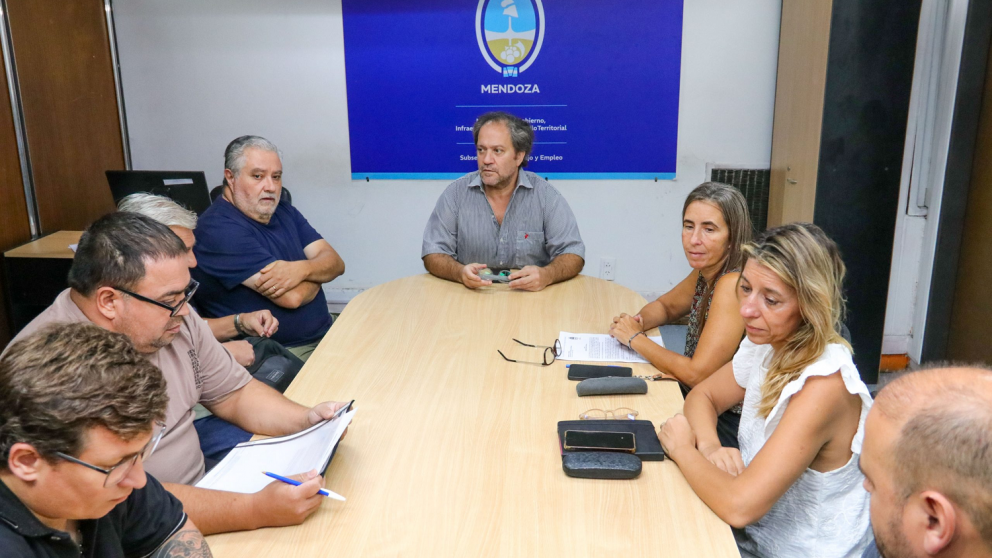 Paritarias: los gremios contin�an rechazando el ofrecimiento salarial del Gobierno de Mendoza