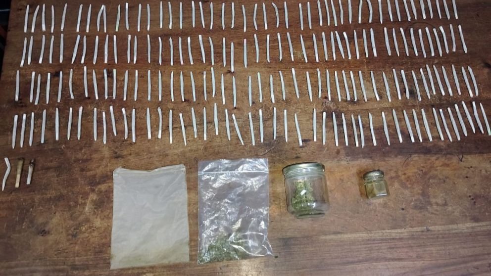Maipú: secuestraron droga y recuperaron un vehículo robado