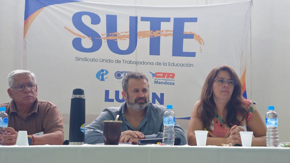 El SUTE aceptó el aumento ofrecido en paritarias, pero igual se plegará al reclamo de otros gremios