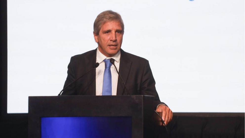 Caputo ya tiene cubierto m�s del 75% del pago de deuda de julio y espera nuevas garant�as internacionales