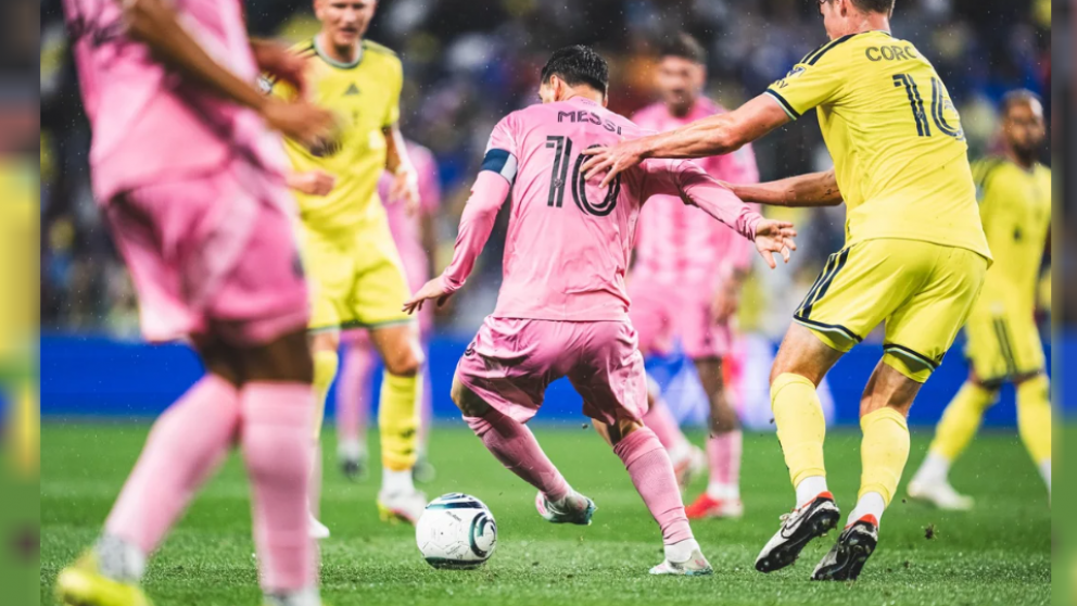 Lionel Messi durante la igualdad entre el Inter Miami y Nashville.
