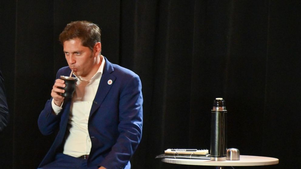 NOTICIAS ARGENTINAS MAR DEL
PLATA, MAYO 3: El gobernador de
Buenos Aires, Axel Kicillof,
junto al ministro de Salud
bonaerense, Nicol�s Kreplak y la
extitular de ANSES, Fernanda
Raverta, durante el cierre del
C
