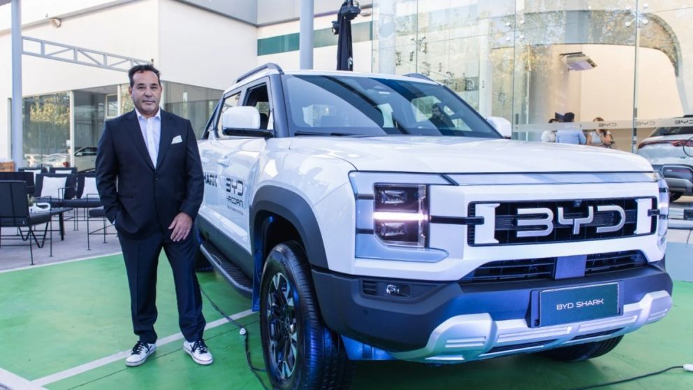 Adrián Yacopini: “Los autos híbridos y eléctricos han llegado para quedarse”
