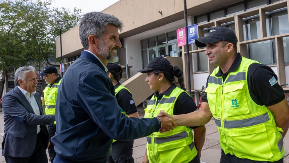 Ulpiano Suarez y Alfredo Cornejo recorrieron el nuevo Centro de Operaciones y Videovigilancia de la Ciudad