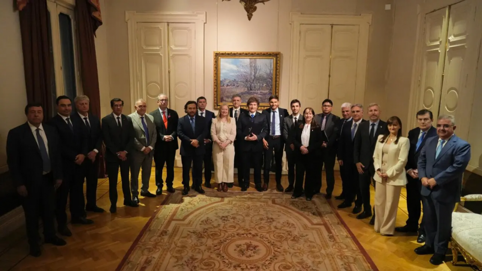 Javier Milei reunido con los gobernadores.