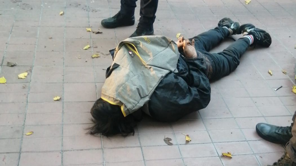 Recapturaron a un delincuente que se escapó tras ser detenido por robar la batería de un auto en Ciudad