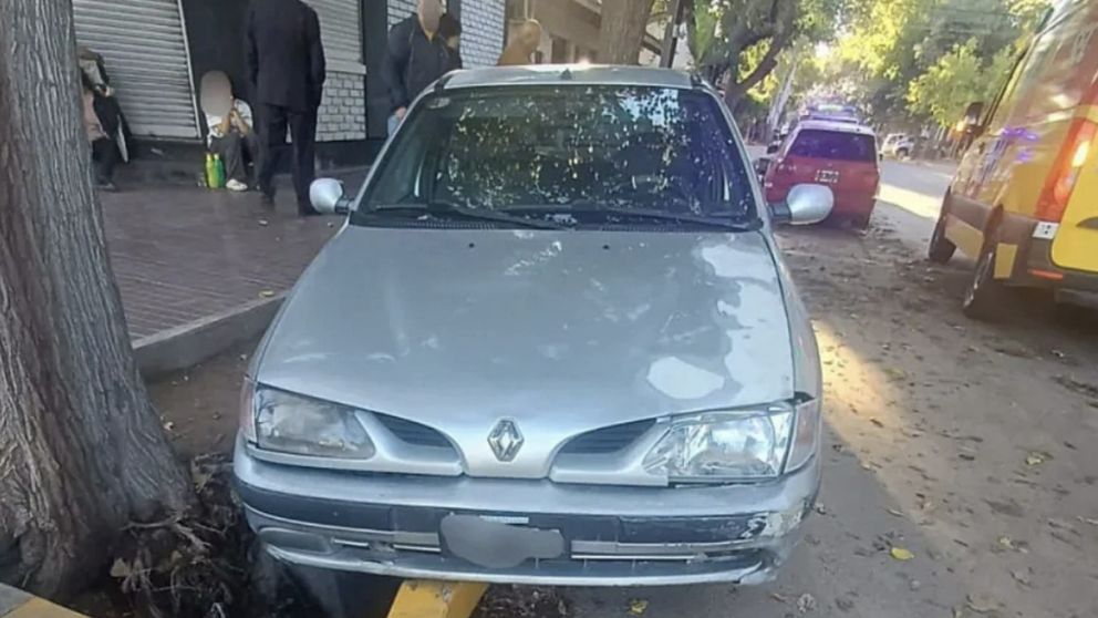 Un efectivo de la Policía de Mendoza protagonizó un grave accidente mientras conducía borracho en Godoy Cruz