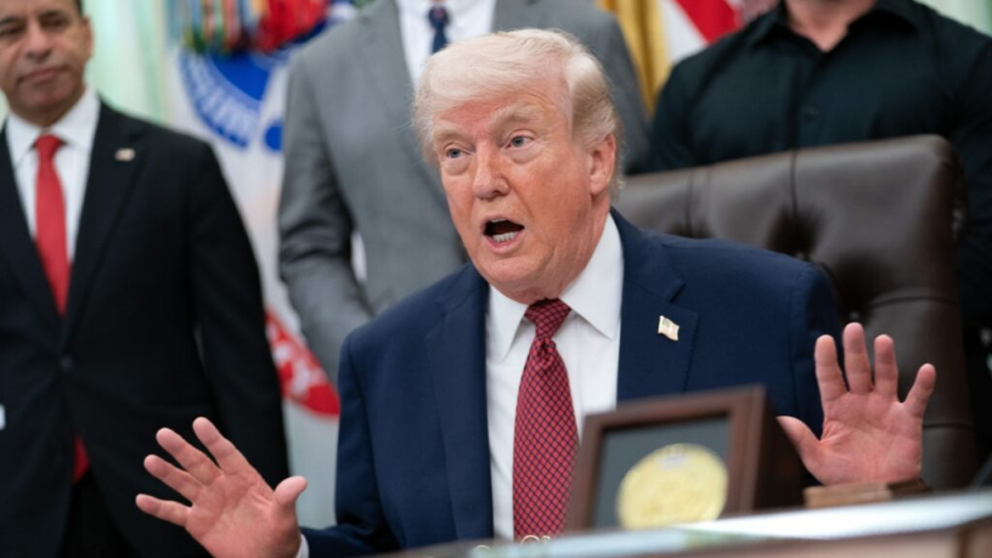 Donald Trump acusa a Irán de chantajear a Estados Unidos.