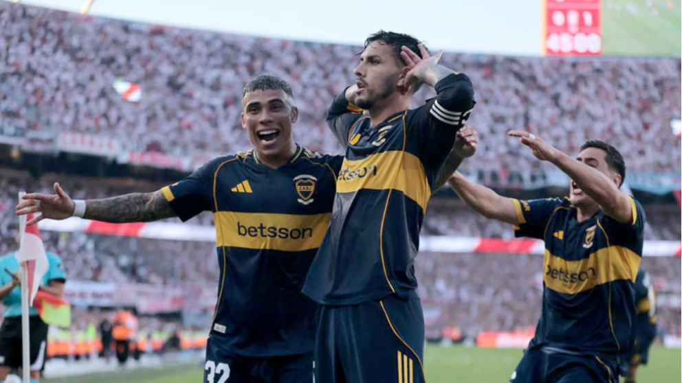 Paredes, en el final del primer tiempo y de penal, puso en ventaja al Xeneize.