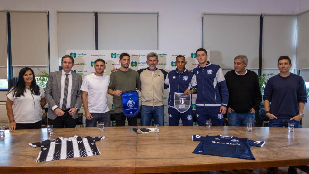 Ulpiano Suarez recibi� a los capitanes de Gimnasia y Esgrima e Independiente Rivadavia
