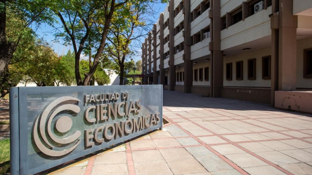 Posible suspensión de las elecciones en la UNCuyo debido a irregularidades en Ciencias económicas