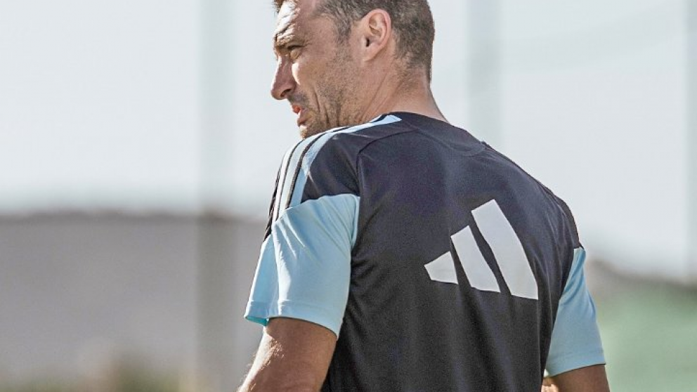 Lionel Scaloni cruz� con dureza a un medio espa�ol por una informaci�n falsa sobre Messi