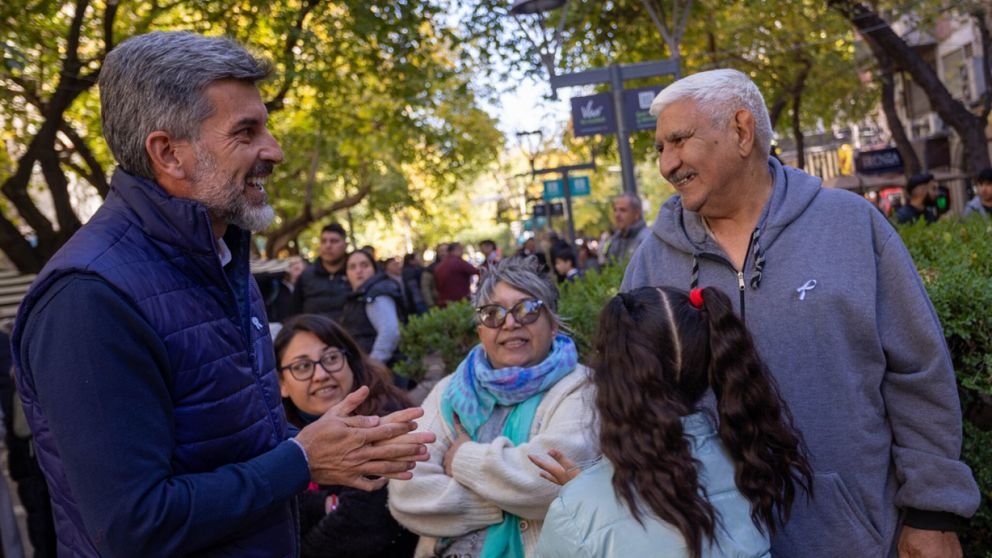 La Ciudad de Mendoza celebró el Día del Himno Nacional con una emotiva intervención artística en la Peatonal