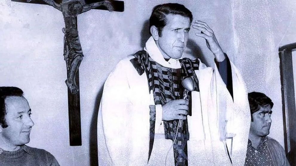 Carlos Mugica
