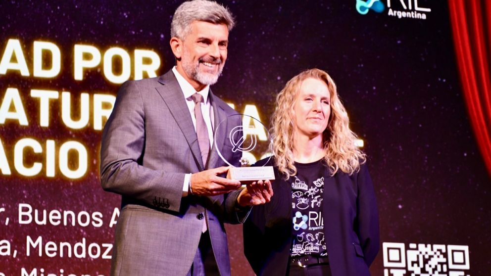 Ulpiano Suarez recibi� tres distinciones nacionales por la gesti�n impulsada en ambiente, emprendedurismo y eficiencia estatal