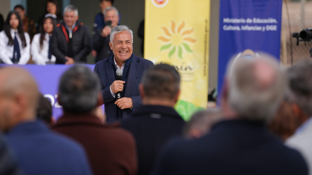 En tiempo récord: cómo es la novedosa escuela que Cornejo y García Zalazar inauguraron en Junín
